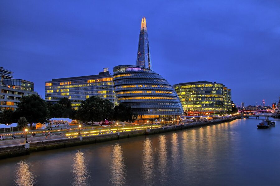 The Shard reflected in the Thames at night