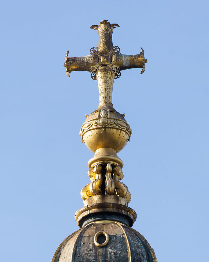 St Pauls Cathedral Golden Gallery ball and cross detail dome top