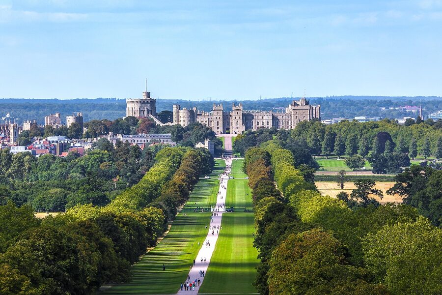 Windsor Castle park alley