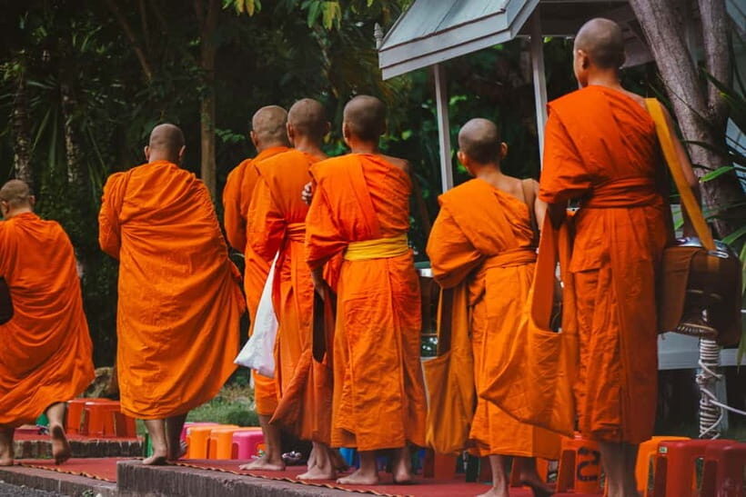 Luang Prabang: Almsgiving Ceremony Offering - Who Should Consider This Tour?