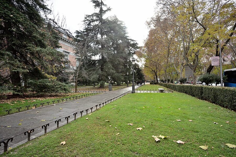 Paseo del Prado avenue next to the Prado Museum
