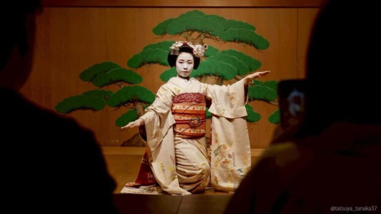 Maiko Dance and Tea Ceremony on a Noh Stage in Kyoto - The Tea Ceremony: A Ritual of Refinement and Hospitality