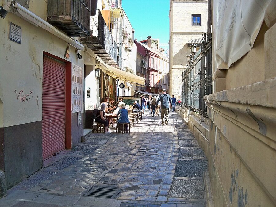 Bronze plaque commemorating Picasso on Calle San Agustin Malaga