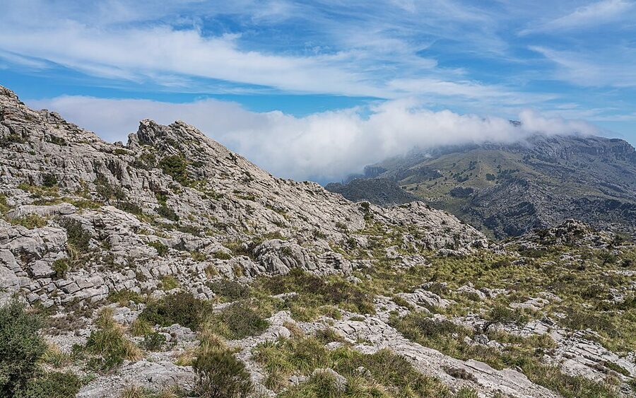 Nus de sa Corbata hairpin loop on the road into Sa Calobra