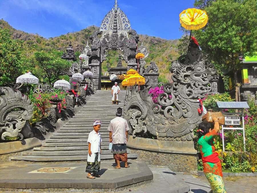 Menjangan Marine Beauty & Rainforest Exploration - Lunch and Preparation for Snorkeling