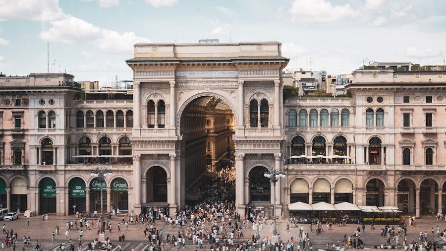 Galleria Vittorio Emanuele II crowded shopping arcade