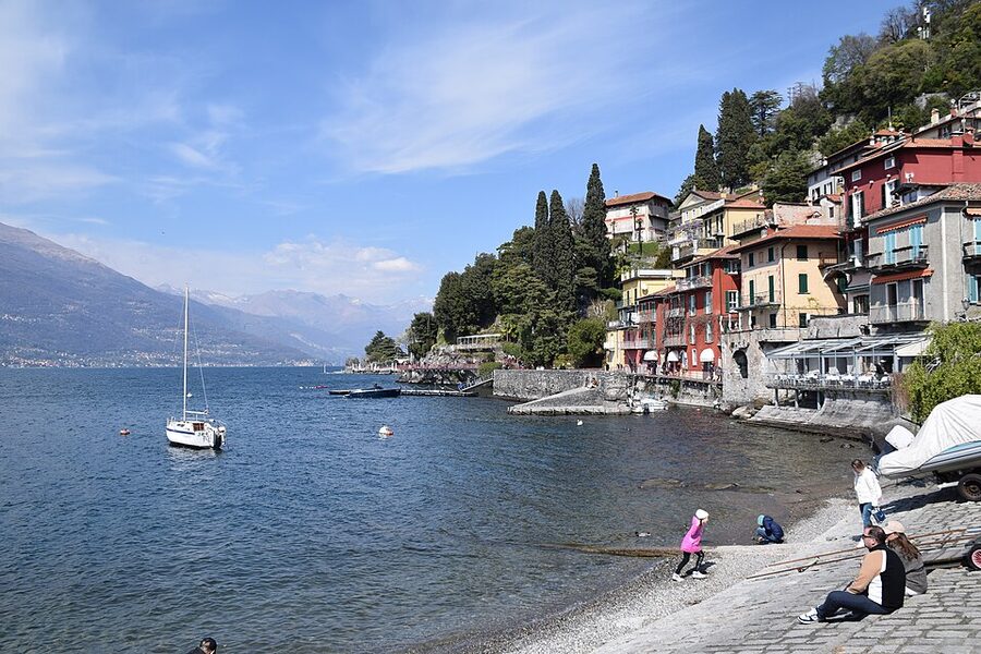 Vecchio Porto old harbor in Varenna