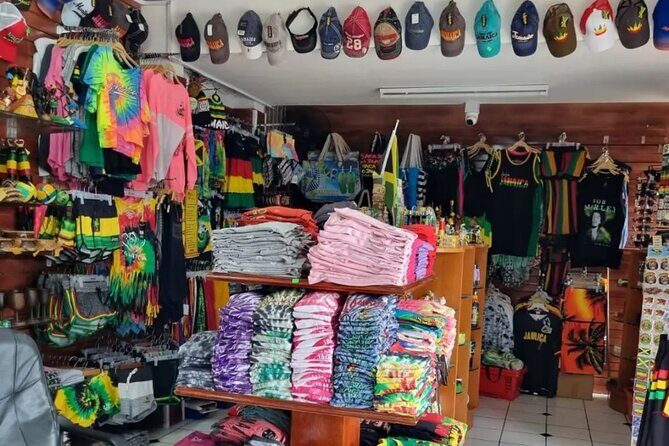 Montego Bay Hip Strip Shopping and Margaritaville - The Advantages of a Private Tour