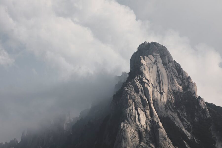 Misty Seoraksan peak veiled in cloud