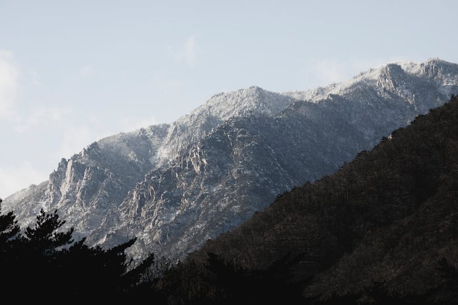 Snow-dusted Seoraksan peaks under a clear winter sky