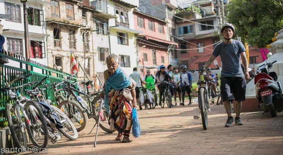 Nagarkot to Bhaktapur - Guided Full-Day Bike Tour & Lunch - The Descent from Nagarkot to Bhaktapur