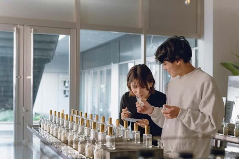 NAGOYA: Custom Fragrance Workshop - Working with the Fragrance Advisor