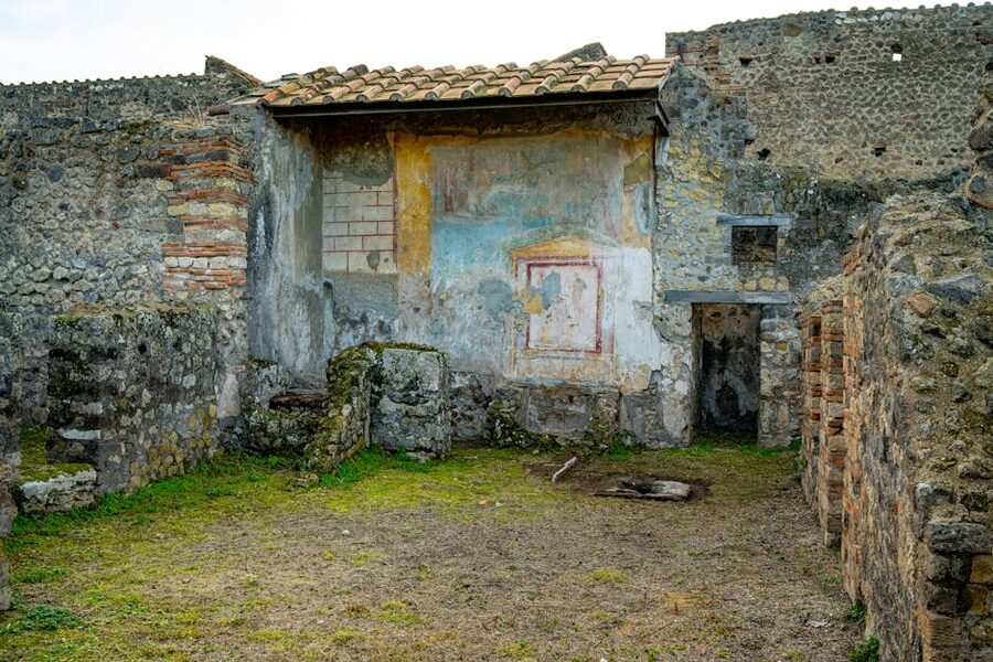 Pompeii fresco walls colorful preserved
