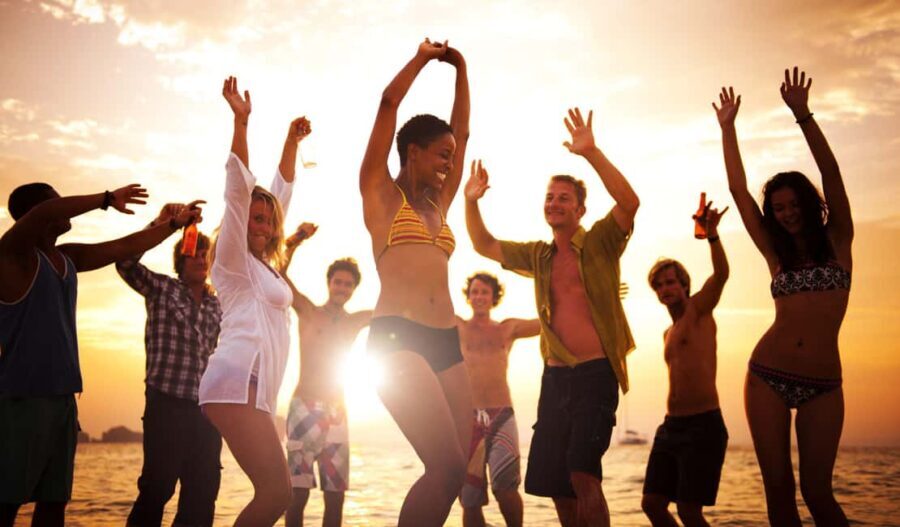 Nassau: Sunset Dinner Cruise - The Experience in Detail