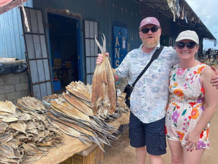 Negombo: Beach Getaway with Culture & Adventure! - Navigating the Lagoon: Nature and Birdwatching