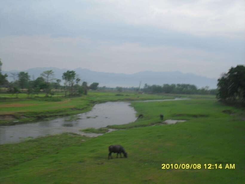 Nepal: Kathmandu and Chitwan National Park Tour - From City to Wilderness: The Drive to Chitwan