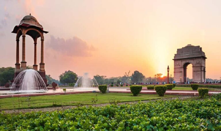 New Delhi & Old Delhi Private Guided Tour for 4-8 Hours - Who Should Take This Tour?