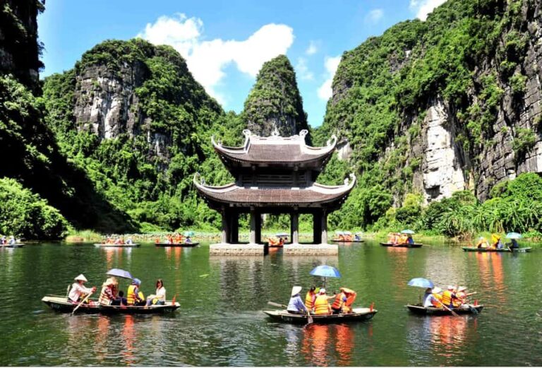 Ninh Binh: Phat Diem Cathedral, Trang An & Bai Dinh Tour - Deep Dive into the Itinerary