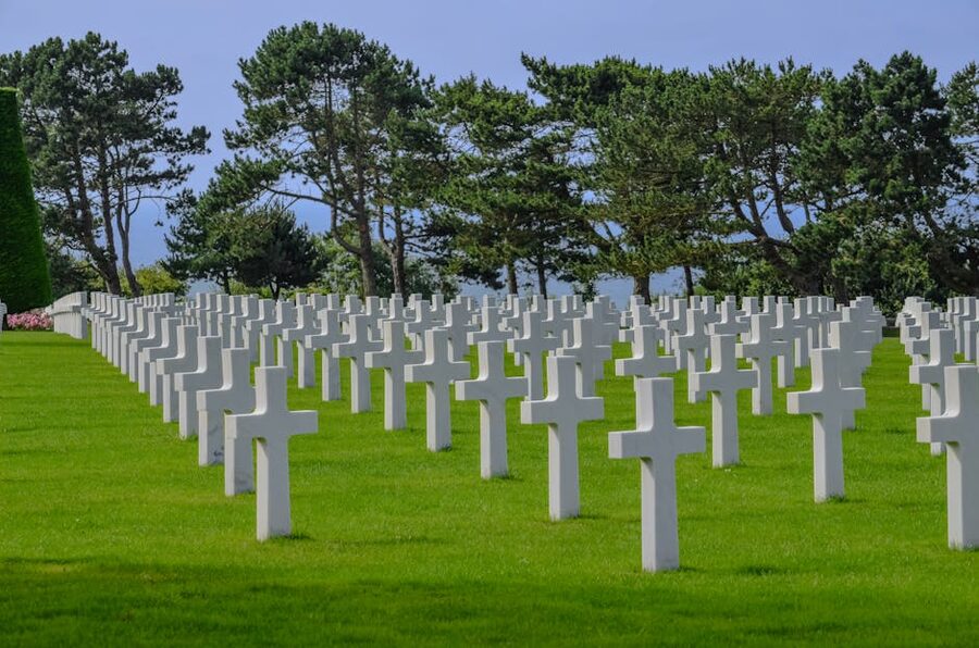 White crosses at the Normandy American Cemetery in Colleville-sur-Mer