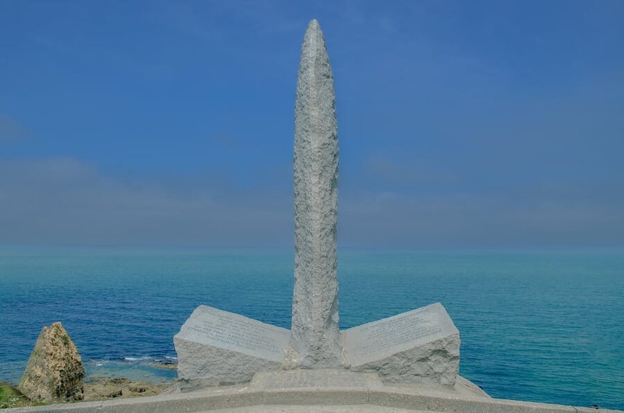Pointe du Hoc Ranger monument overlooking the ocean