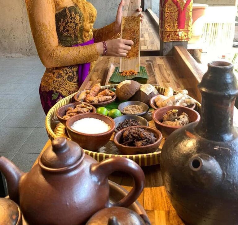 North Kuta: Balinese Cooking Class & Canang Making Class - An In-Depth Look at the Balinese Cooking & Canang Making Tour