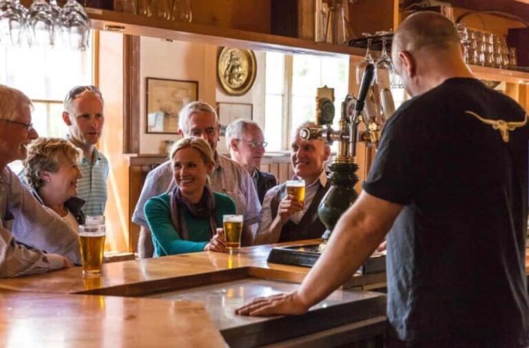 Old Hobart Pub Tour - The Detailed Experience