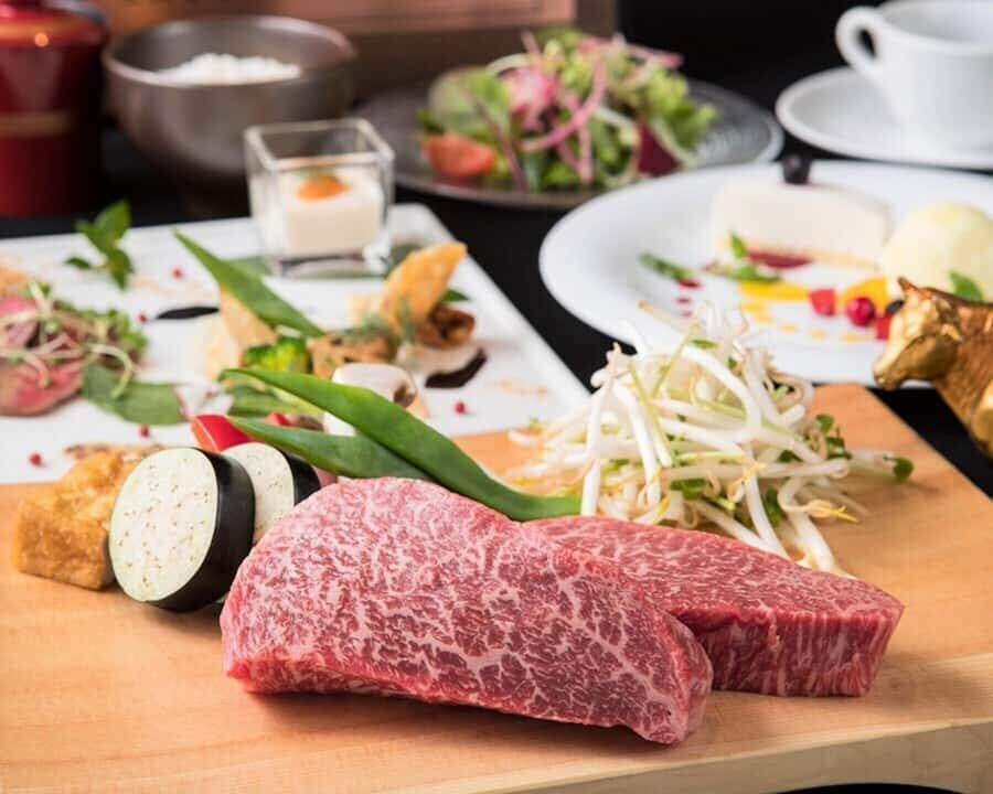 Osaka Kuromon: Reservation World-Class Kobe Beef Teppanyaki - The Experience: A Deep Dive