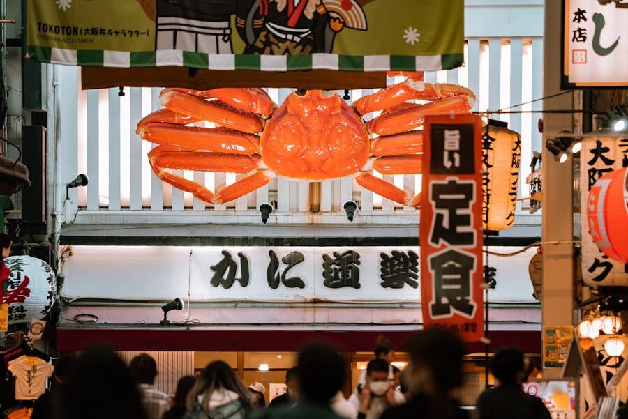 Kani Doraku giant crab sign Dotonbori Osaka
