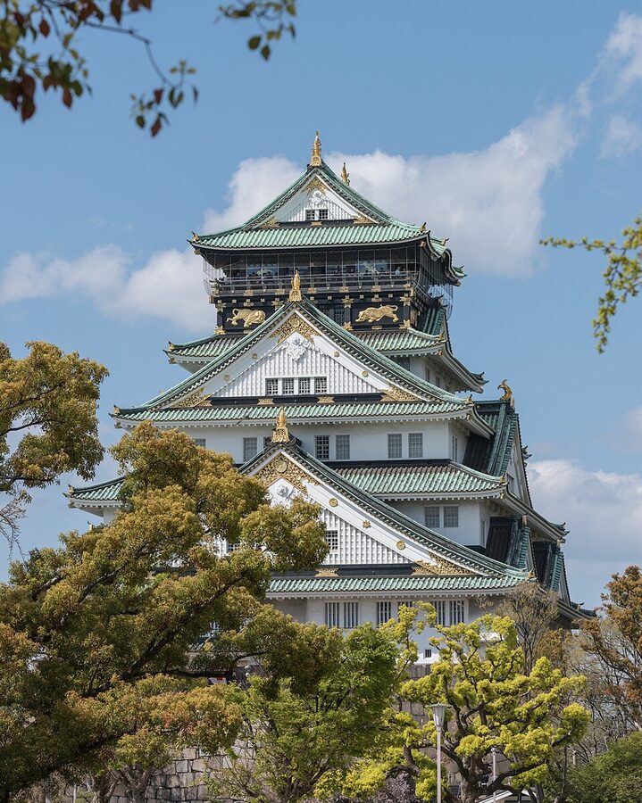 Osaka Castle main keep tower south view