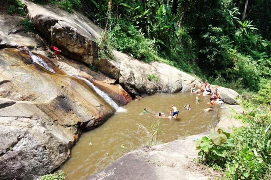 Pai: Bamboo Bridge, Yun Lai Viewpoint, & Waterfall Tour - Who Should Consider This Tour?