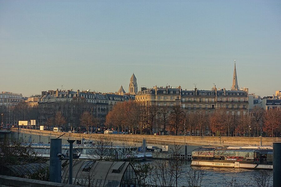 Bateaux Mouches docked at Port de la Conference near Pont de l'Alma