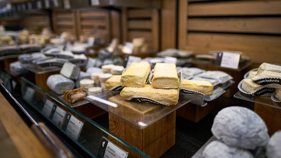 Fromagerie Laurent Dubois cheese shop Paris
