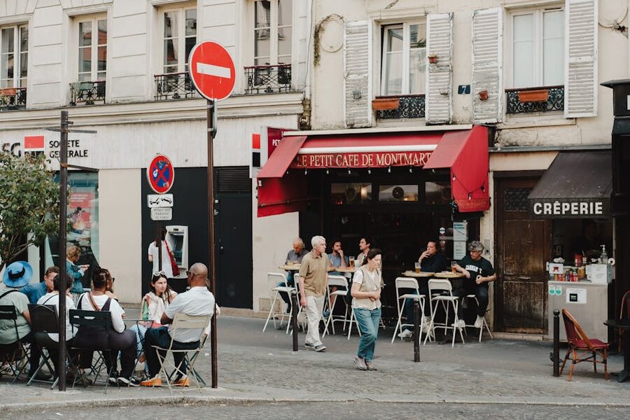Le Petit Cafe Montmartre outdoor terrace dining