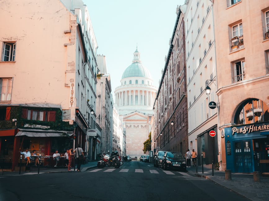 Panthéon Paris dome at the end of a Latin Quarter street