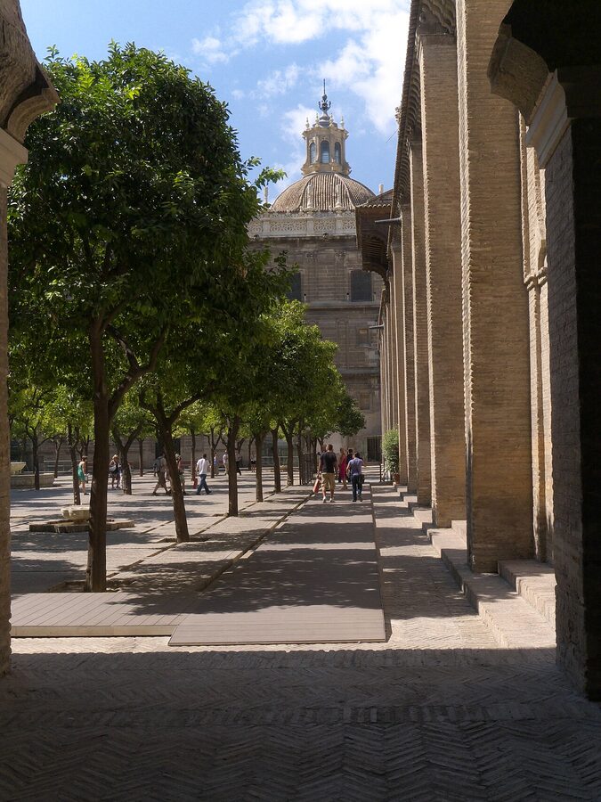 Patio de los Naranjos with view of the Iglesia del Sagrario dome