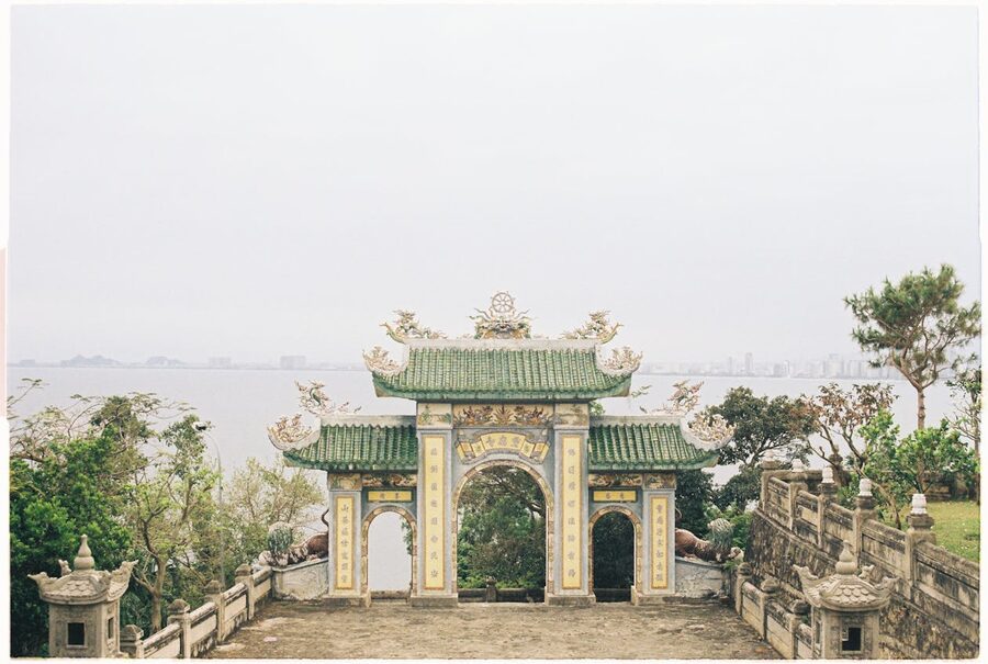 Non Nuoc Pagoda overlooking the Da Nang coastline from the Marble Mountains