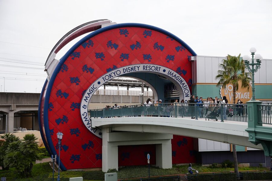 Tokyo Disney Resort entrance area with the Bon Voyage store