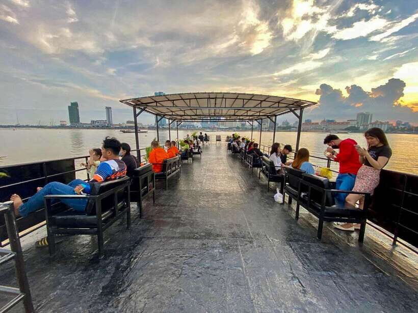 Phnom Penh: Mekong River Sunset Cruise and Tuk Tuk Ride - The Value of the Experience