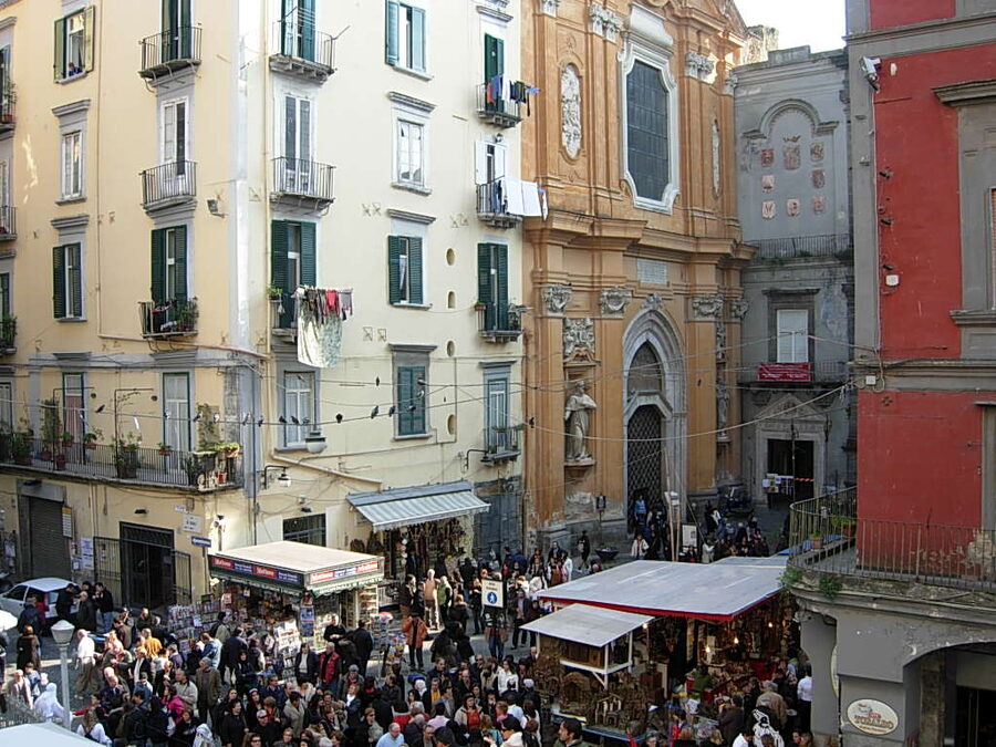 Piazza San Gaetano Naples meeting point
