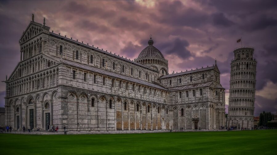 Classic view of the Leaning Tower of Pisa