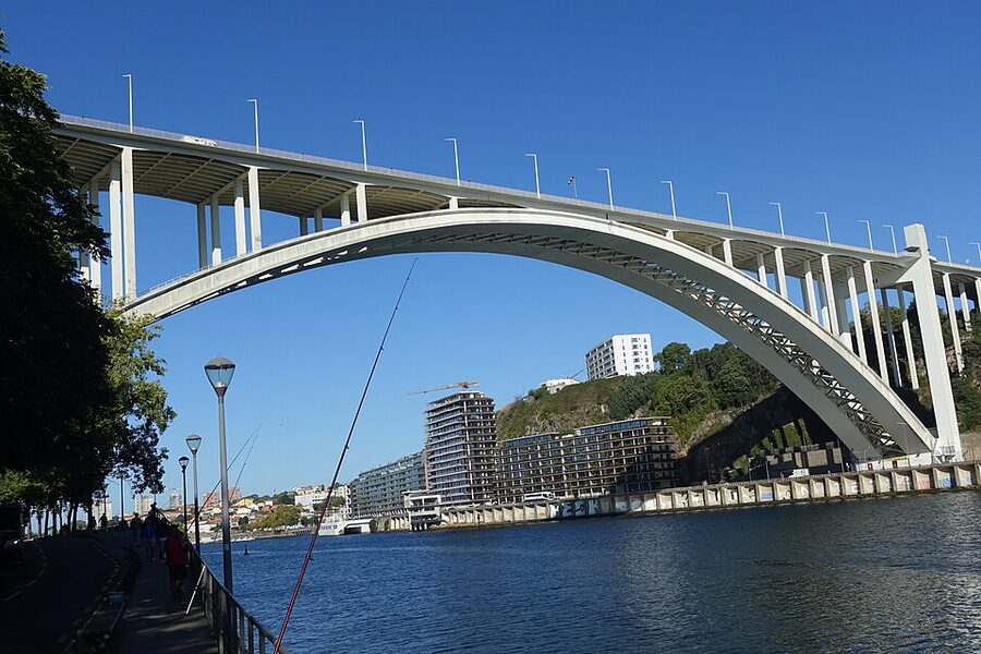 Ponte da Arrabida concrete arch bridge over the Douro River Porto