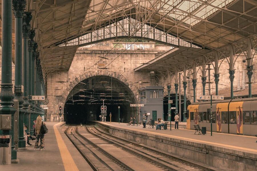 Sao Bento train station Porto exterior
