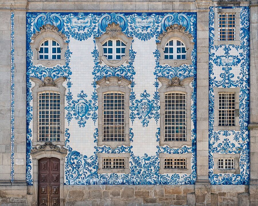 Igreja do Carmo blue azulejo tile facade Porto