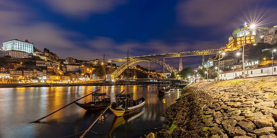 Ponte Dom Luis I iron arch bridge Porto