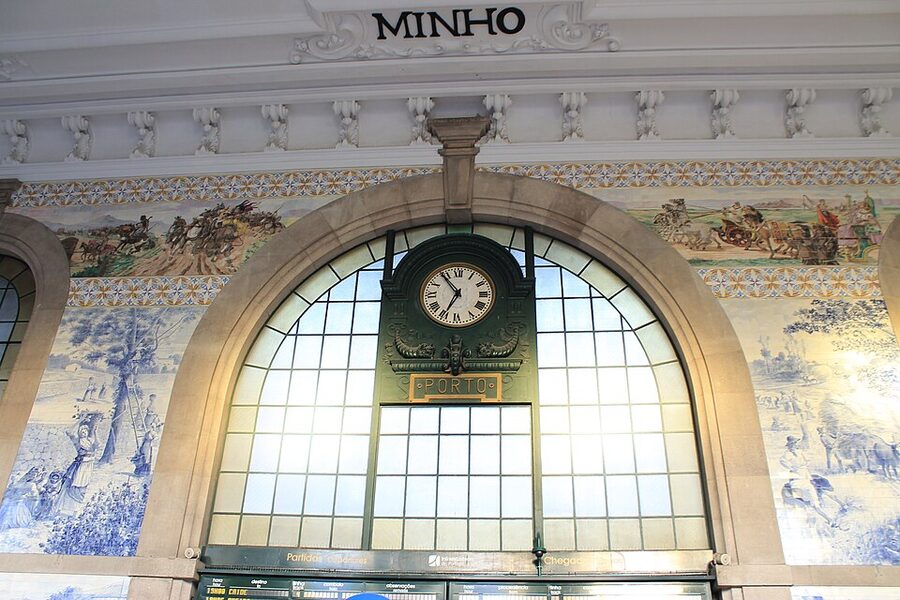 Sao Bento train station azulejo tile murals Porto
