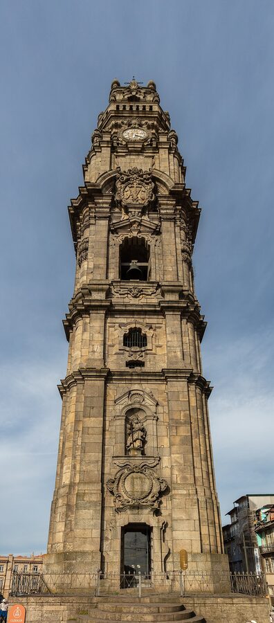 Torre dos Clerigos baroque tower exterior daytime in Porto
