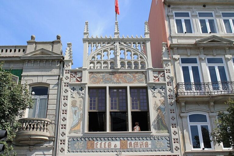 How to Book Livraria Lello Tickets in Porto