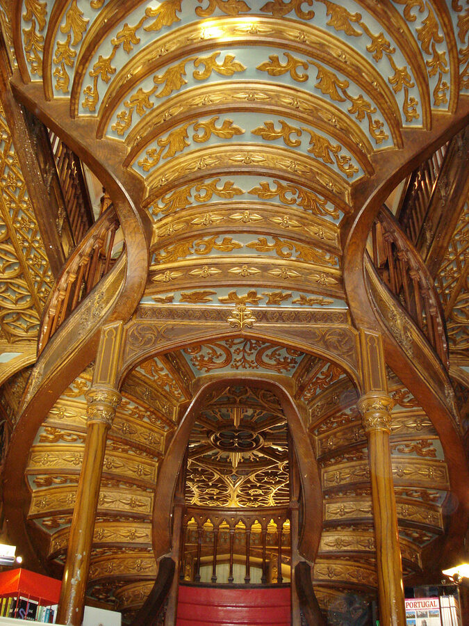 Livraria Lello storefront on Rua das Carmelitas Porto
