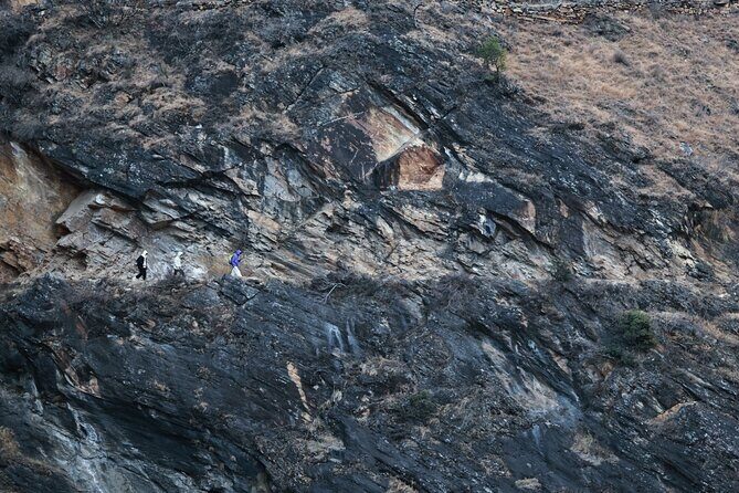 Private Adventure: A Day Hike Through Tiger Leaping Gorge - What to Expect During the Hike