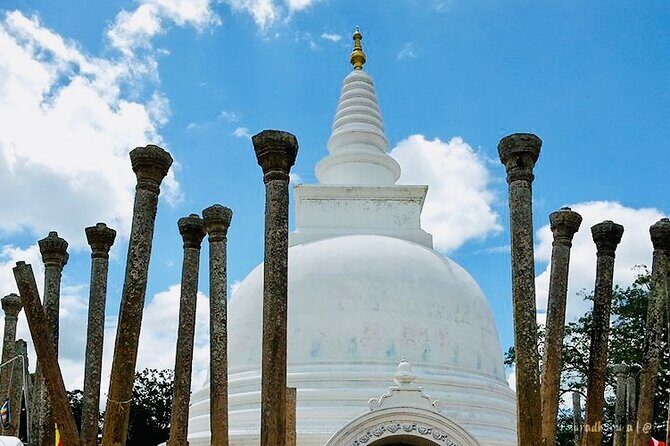 Private Day Tour Of Anuradhapura Ancient Kingdom and Avukana - Practical Tips for Travelers